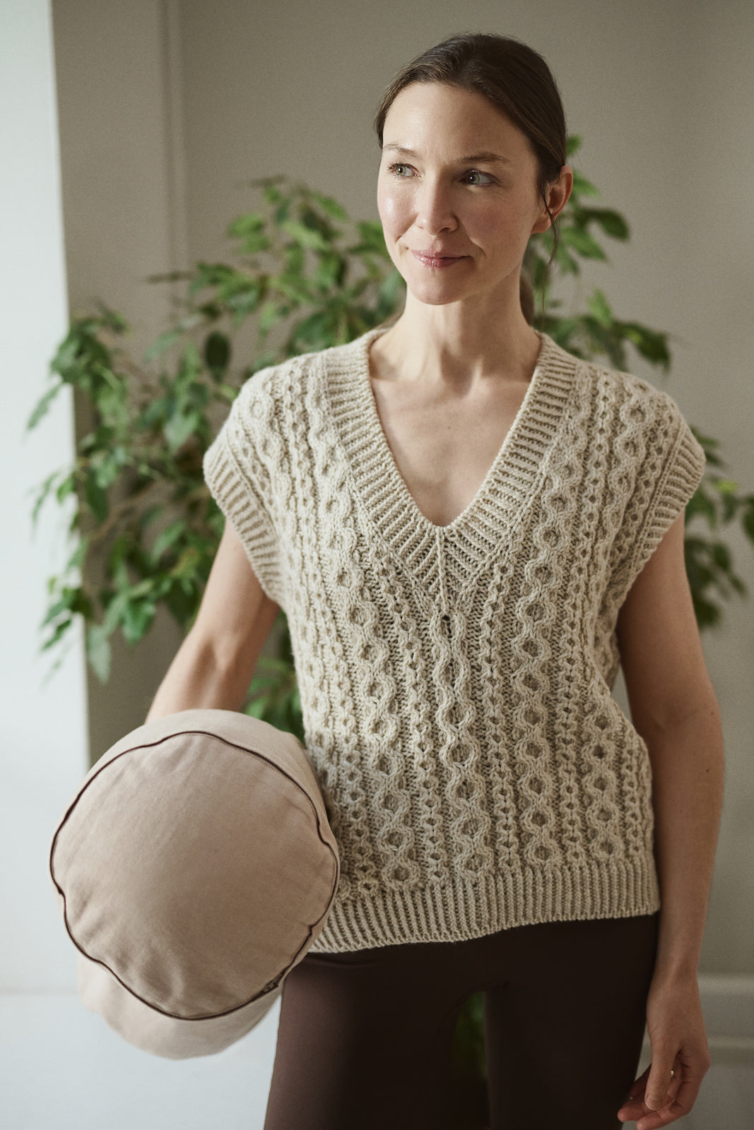 Mantra Pullunder | warmes Zopfmuster aus Arctic Wool von Novita