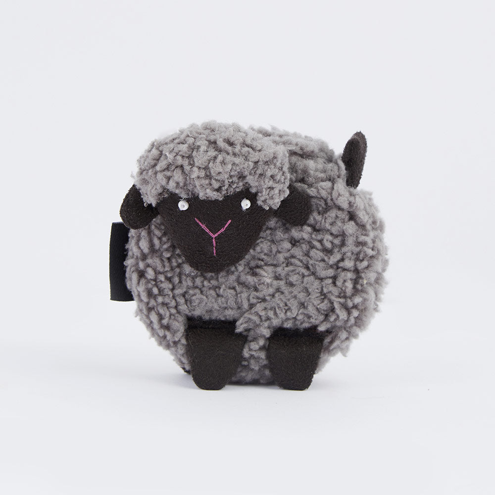 Lantern Moon Sheep Tape Measure black, süßes wolliges Schaf
