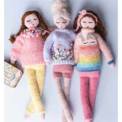 Søsterstrik | knitting patterns for girls aged 2 to 8 years - and for their dolls!