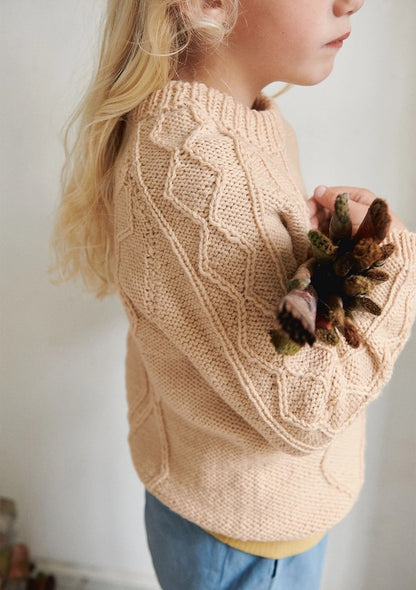 Pull Aran enfant | avec le patron gratuit en Smart de Sandnes Garn