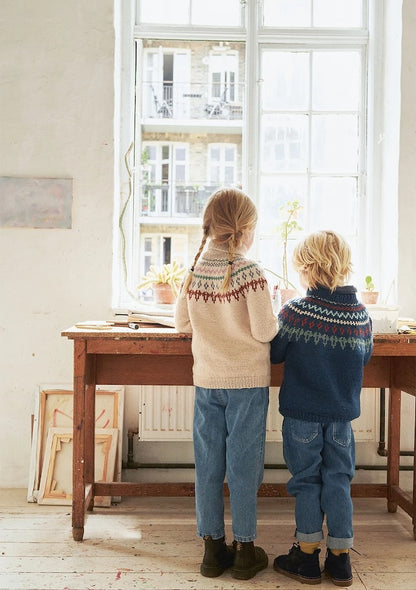 Childhood Sweater | Norwegian pattern with Smart by Sandnes Garn
