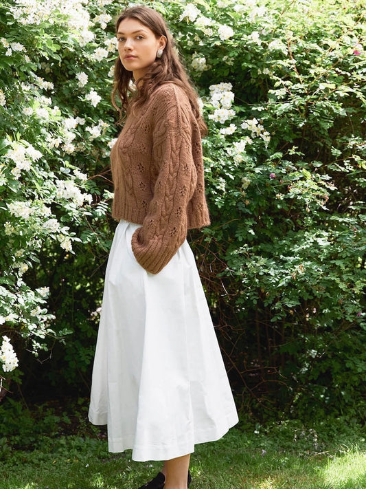 Junia Sweater | romantisches Zopfmuster aus Peer Gynt und Tynn Silk Mohair von Sandnes Garn