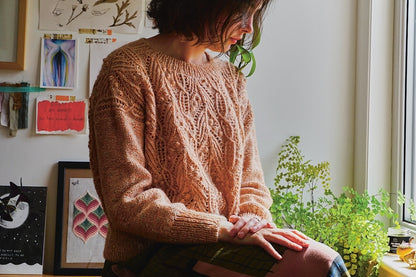 Atlantica Sweater | zartes Muster aus Einband von Lopi Island