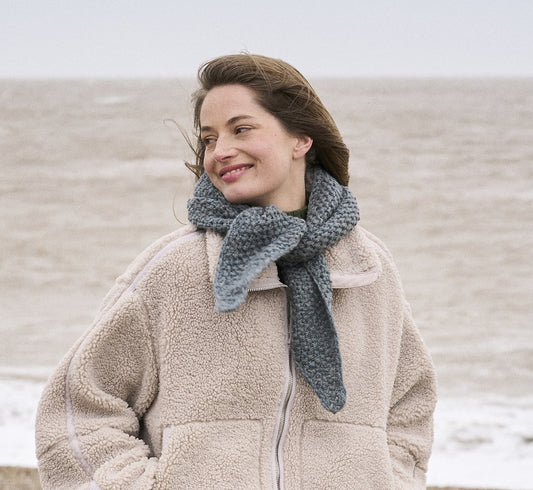 Hazel Scarf | sciarpa calda in Sheepsoft Fibreknit di Bramble & Fleece