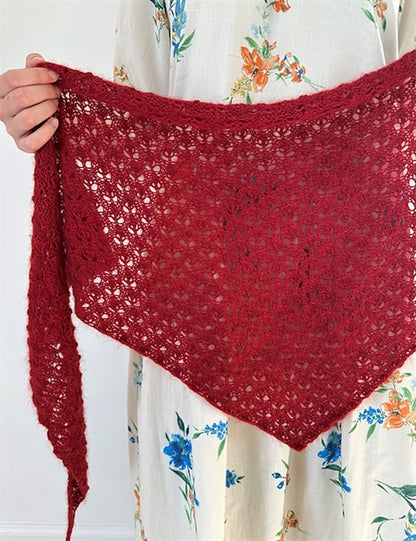 Bellis Scarf | Motif floral délicat en fil Alpaca Folgetrad et Tynn Silk Mohair de Sandnes Garn