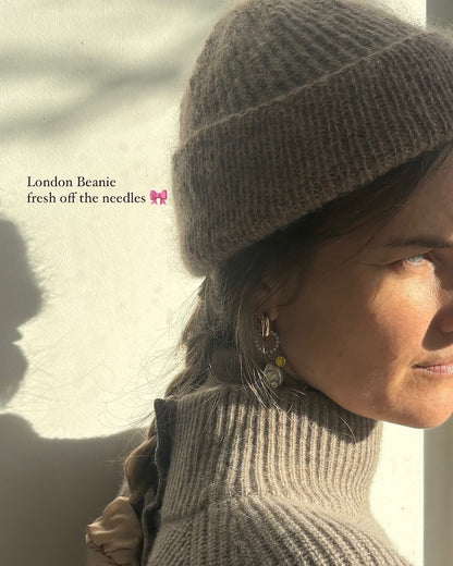 Londoni müts | lihtne müts Biches & Bûchesi Le Petit Lambswooli ja Le Petit Silk & Mohair' lõngadest