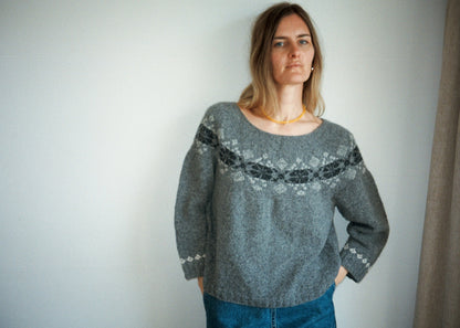 Maglione n. 74 | motivo classico e delicato in Le Petit Lambswool di Biches & Buches