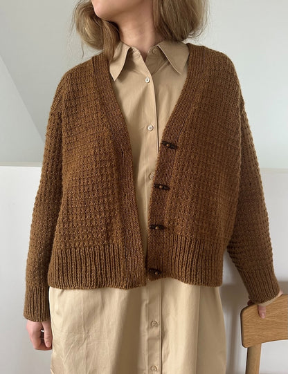 Gilet Caia | motif délicat en satin de Sandnes Garn