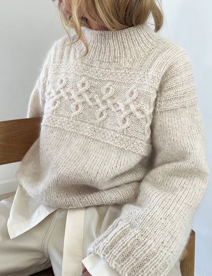 Edith Sweater | motif torsadé décontracté et intemporel en Le Petit Lambswool et Le Petit Silk & Mohair de Biches & Bûches