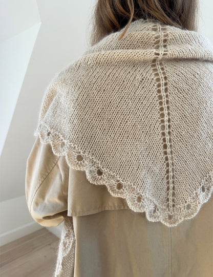 Ellie-sjal | stort trekantet sjal i Alpakka Folgetrad og Tynn Silk Mohair fra Sandnes Garn