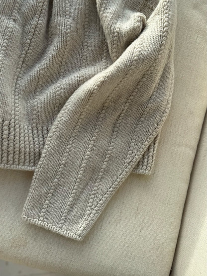 Flow Loop V-Neck | Rayures décontractées à motifs texturés en Yak de Lang Yarns