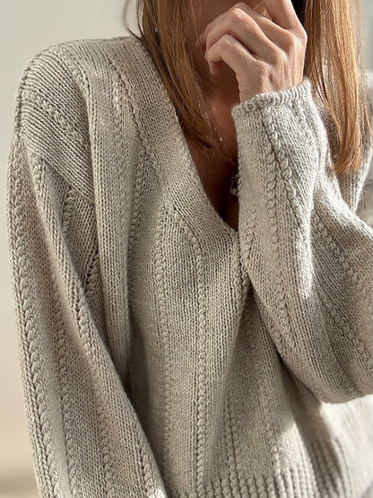 Flow Loop V-Neck | Rayures décontractées à motifs texturés en Yak de Lang Yarns