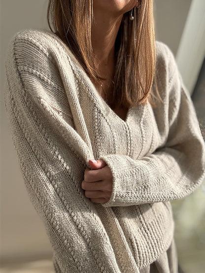 Flow Loop V-Neck | Rayures décontractées à motifs texturés en Yak de Lang Yarns