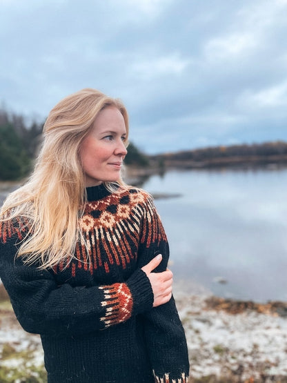 Hopi Polar Sweater - Island | Feather pattern from Alafosslopi by Lopi Island