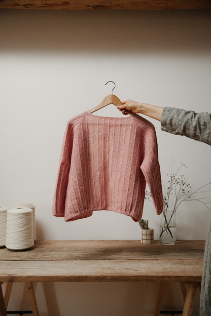 Neuletakki nro 11 | käännettävä raidallinen neuletakki Biches & Bûchesin Le Petit Lambswool -langasta