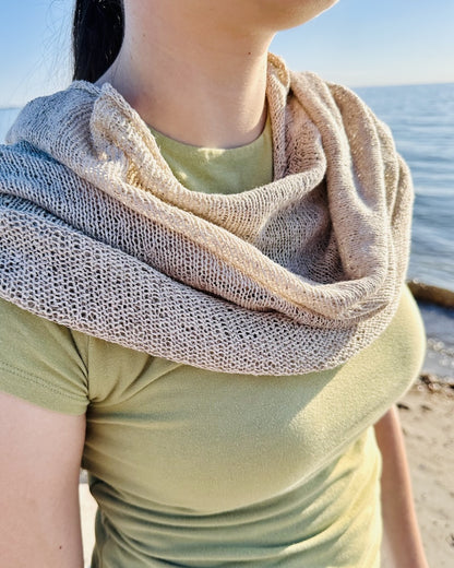Rabea von gute-garne.de Sundown Cape mit Pure Silk von Knitting for Olive 4
