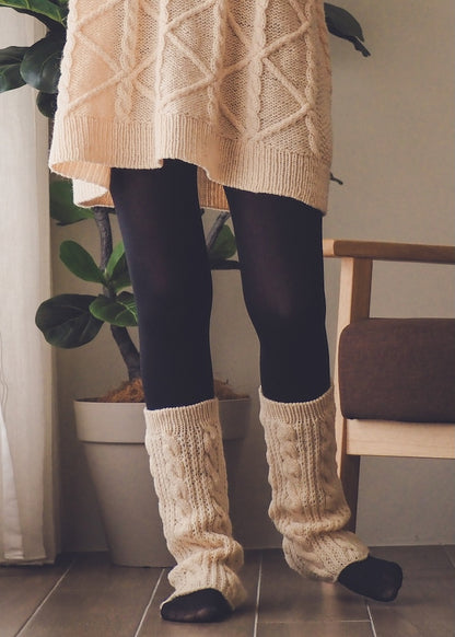 Heidi Leg Warmers | warm cable knit leg warmers made from Woolia by Gepard Garn