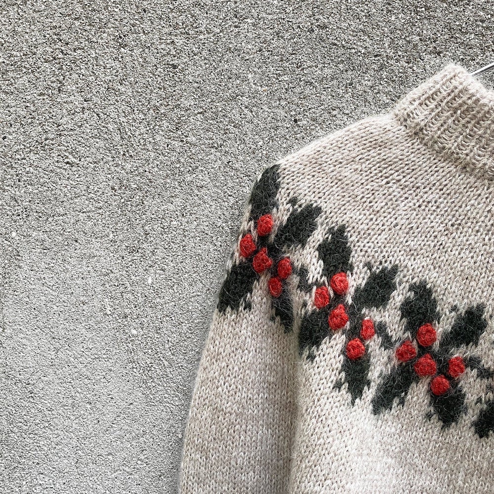 Knitting for Olive Holly Sweater Detail Muster