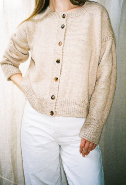 Marlo Cardigan | klassisch und mit seidigem Fall aus Le Petit Organic Cotton und Le Petit Silk & Mohair von Biches & Bûches