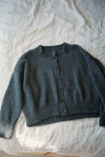 Marlo Cardigan | klassisch und mit seidigem Fall aus Le Petit Organic Cotton und Le Petit Silk & Mohair von Biches & Bûches