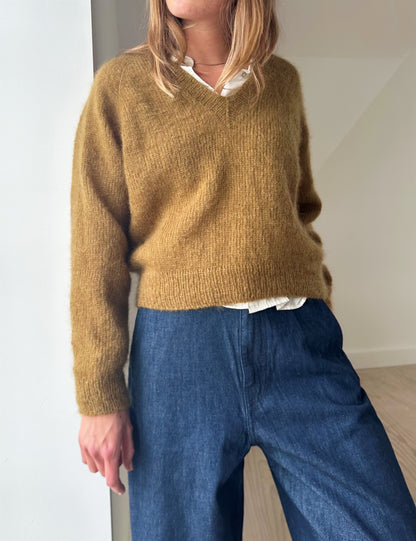 Vega V-Neck | Pull en mohair délicat tricoté avec du Tynn Silk Mohair de Sandnes Garn