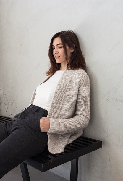 Mamor Cardigan | afslappet jakke i Luft fra Woolfolk