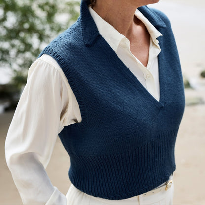 Waymark Vest | hieno Cheeky Merino Joy -langasta neulottu liivi Rosy Green Woolilta