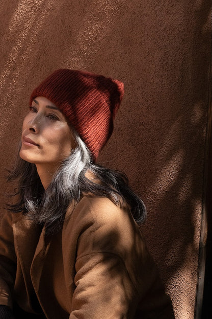 Datura Hat | fluffig weiche Mütze aus Far von Woolfolk