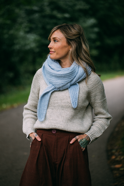 Châle Jaunty | simple et magnifique, en Cheeky Merino Joy de Rosy Green Wool