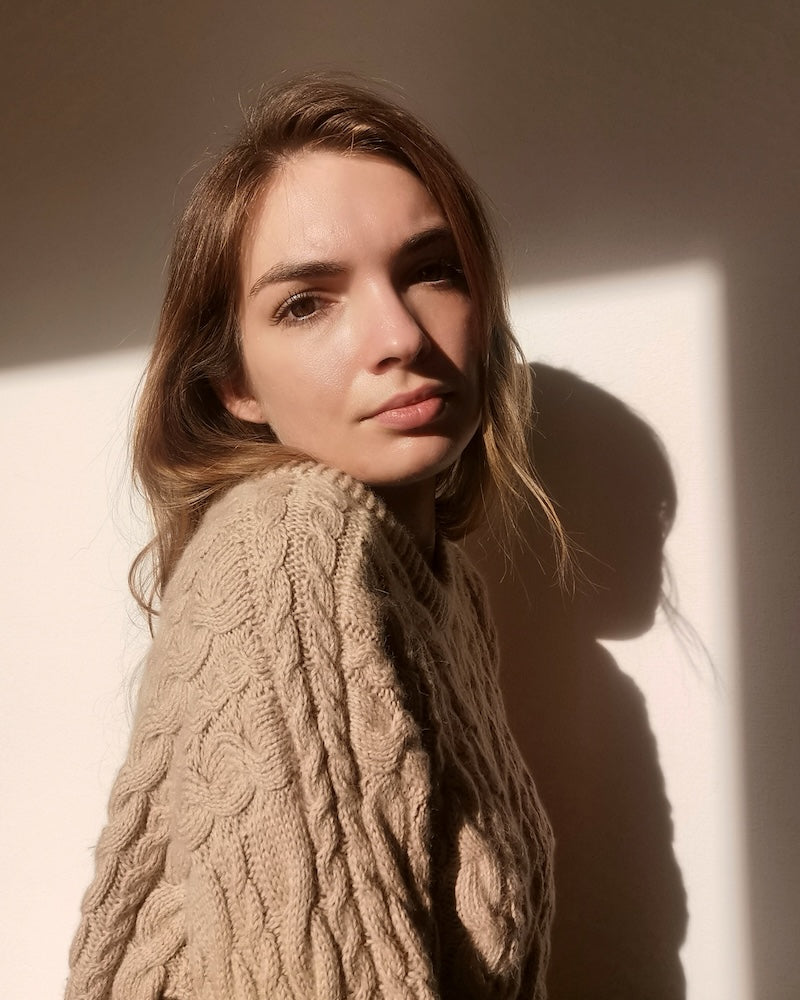 Ann-Kathrin Stoll Cozy Cable Sweater mit Ecopuno und Setasuri von Lana Grossa 6