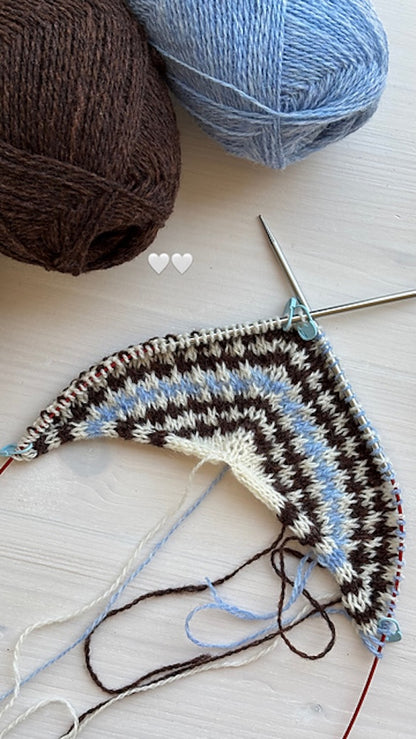 Châle Isla | ravissant châle en Le Petit Lambswool de Biches & Bûches