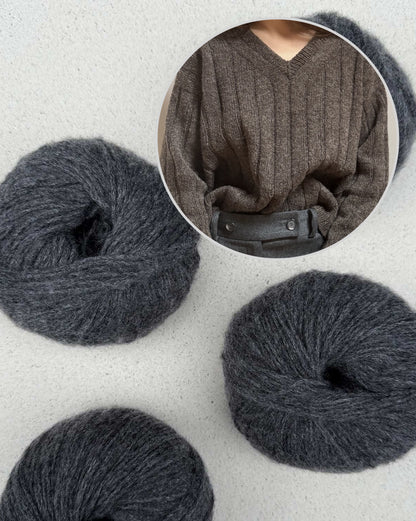 The Boston V-Neck | made from pure cashmere with Organic Cashmere 6/28 by Pascuali