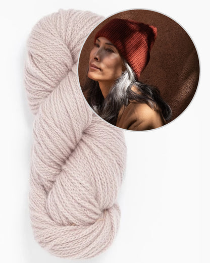Datura Hat | fluffig weiche Mütze aus Far von Woolfolk