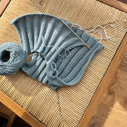 Débardeur à côtes mélangées | Top en mérinos côtelé de Knitting for Olive