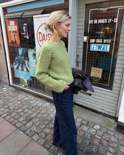 Jenny Blouse | Motif smock moelleux en Sunday et Primo Tynn Silk Mohair de Sandnes Garn