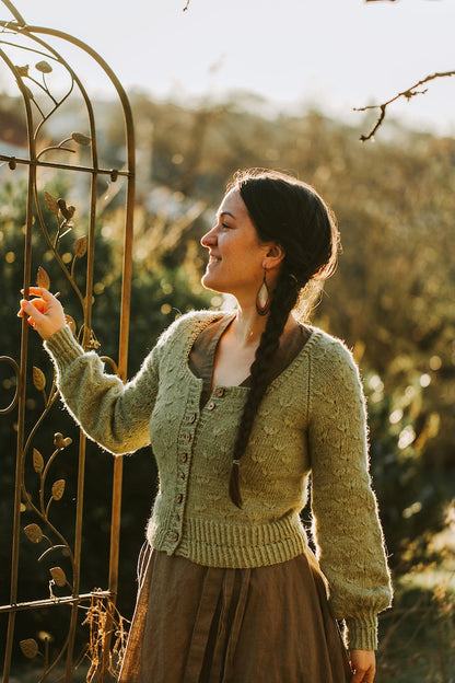 Meadowflower Cardigan - Sandnes Edition | leicht und sommerlich aus Duo von Sandnes Garn