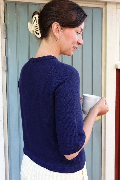 Vanilla Chilla Tee Light | lightweight basic shirt made from Tynn Line by Sandnes Garn