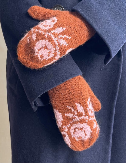 Rosie Mittens | vintage pattern from Tynn Peer Gynt and Tynn Silk Mohair by Sandnes Garn