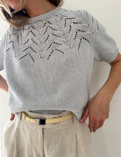 Tulipan Tee | delicate blossoms made from Line by Sandnes Garn