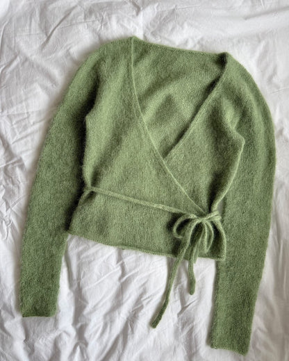 Lucy Wrap | drömsk omlottjacka i Le Petit Silk & Mohair från Biches & Bûches