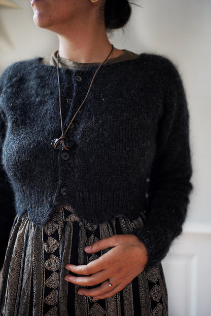 Tulip Cardigan | zarte Musterkante aus Plötulopi und Tynn Silk Mohair