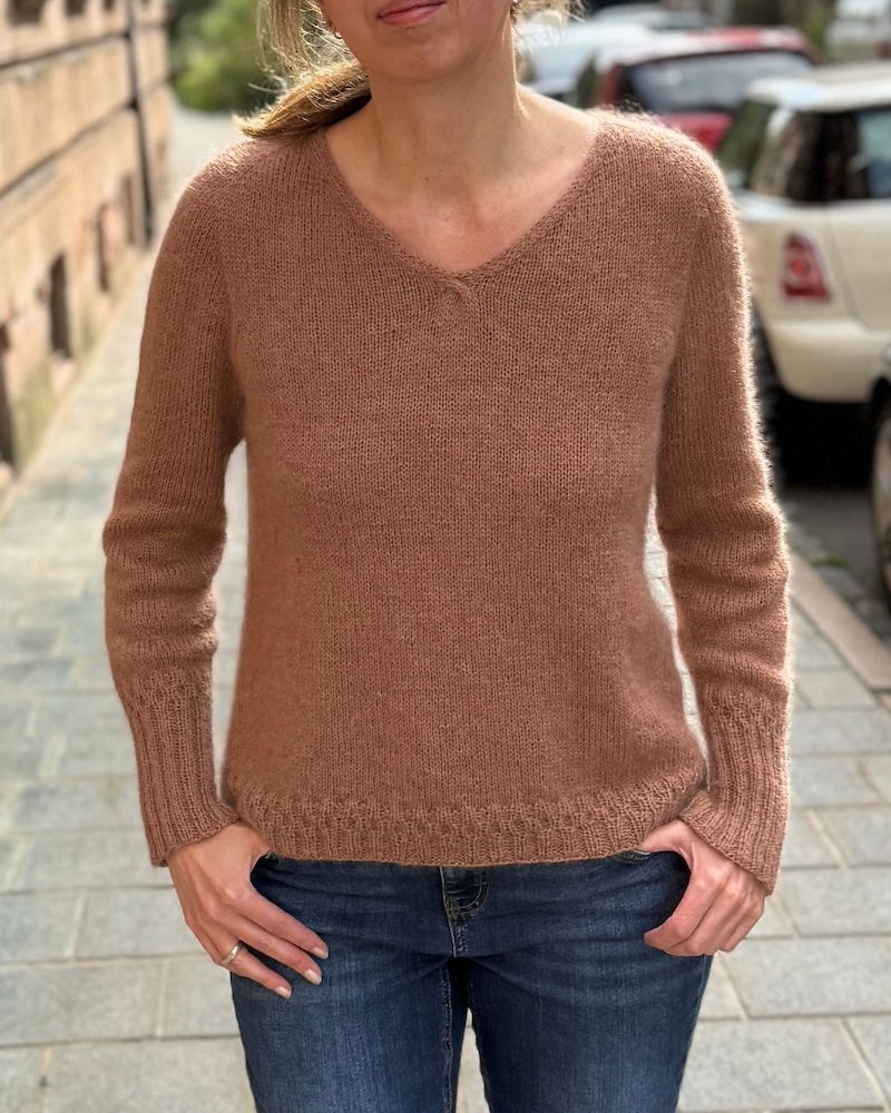 Momo Sweater | détails délicats aux poignets avec Sunday et Tynn Silk Mohair de Sandnes Garn
