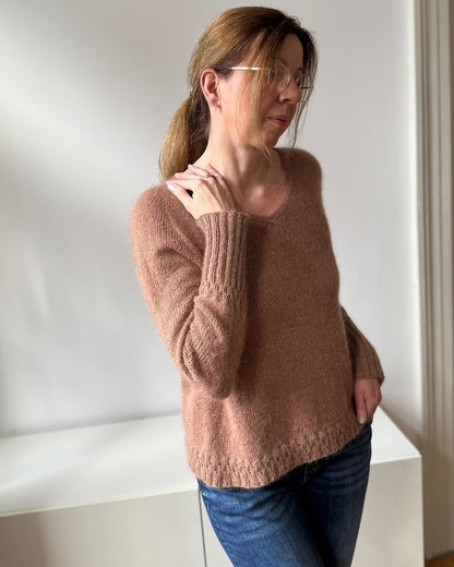 Momo Sweater | détails délicats aux poignets avec Sunday et Tynn Silk Mohair de Sandnes Garn