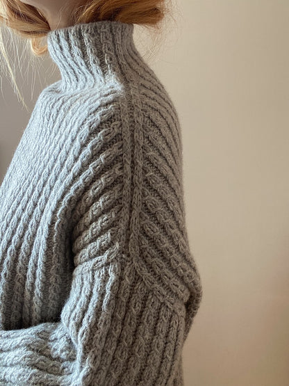 Sweater No. 19 | oversize Zopfmuster aus Heavy Merino von Knitting for Olive