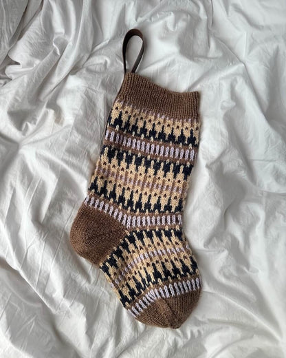 Chaussette de Noël Celeste | avec un joli motif norvégien en Peer Gynt de Sandnes Garn