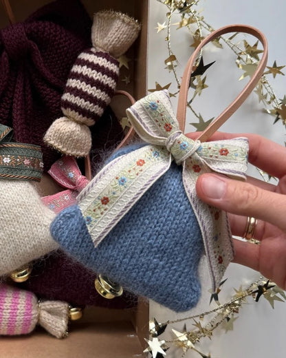 Clochette de Noël | une décoration d'intérieur délicate avec Sunday et Tynn Silk Mohair de Sandnes Garn