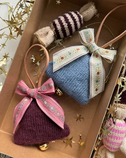 Clochette de Noël | une décoration d'intérieur délicate avec Sunday et Tynn Silk Mohair de Sandnes Garn
