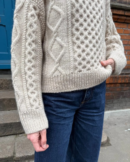 Dagmar Sweater | classic cable pattern from Peer Gynt and Alpakka Folgetrad