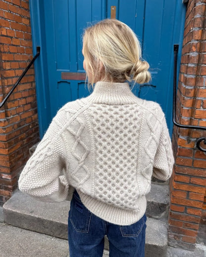 Dagmar Sweater | classic cable pattern from Peer Gynt and Alpakka Folgetrad