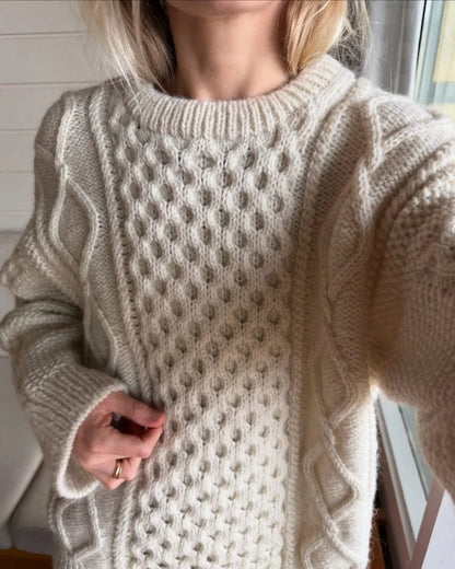 Dagmar Sweater | classic cable pattern from Peer Gynt and Alpakka Folgetrad
